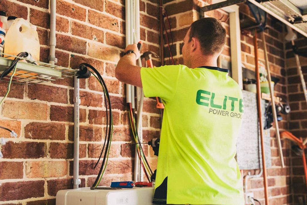 Elite Power Group באתר PEXELS התקנת מוצרי אבטחה